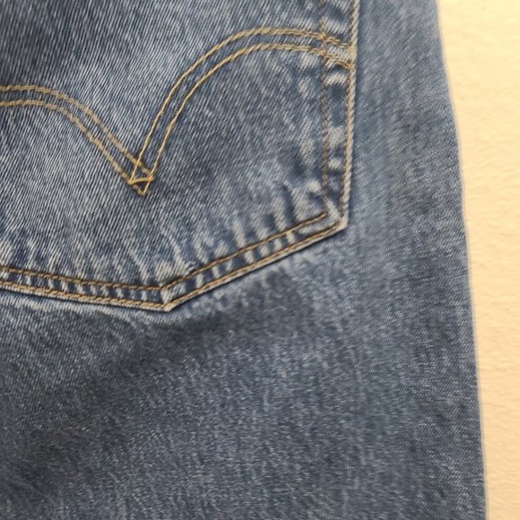 Levi's 501 Men's Original Fit Jeans Size 40x32 Blue 100% Cotton Button Fly - Picture 5 of 12